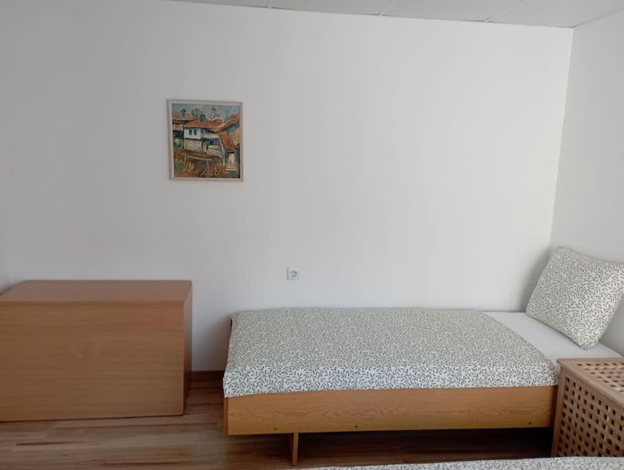 Gradina Apartment Монтана Экстерьер фото