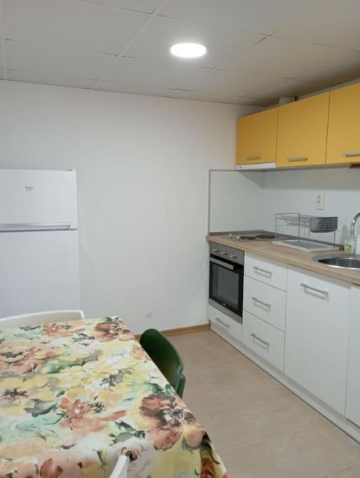 Gradina Apartment Монтана Экстерьер фото